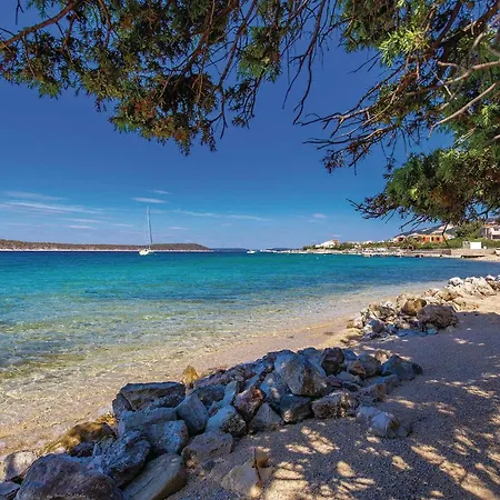 Apartment 2 Bedroom Awesome In Rab *