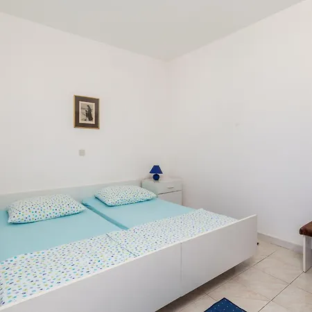 2 Bedroom Awesome In Rab Barbat na Rabu